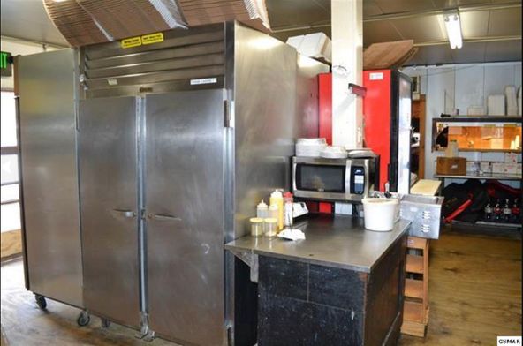 Luigi's Pizzeria: 1017 E Parkway, Gatlinburg, TN 37738